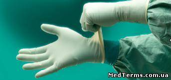 Підготовка рук хірурга й операційного поля