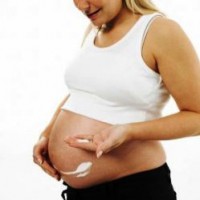 Розтяжки на животі під час вагітності