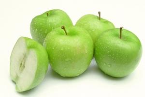 Зелені яблука при грудному вигодовуванні