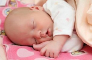 Як вкласти спати немовля?