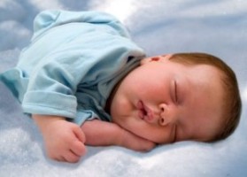 Скільки повинна спати дитина?