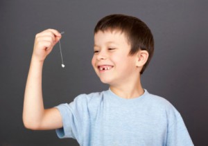 Як вирвати зуб у домашніх умовах?