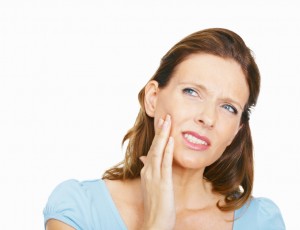 Запалення ясен біля зуба: причини, симптоми, лікування