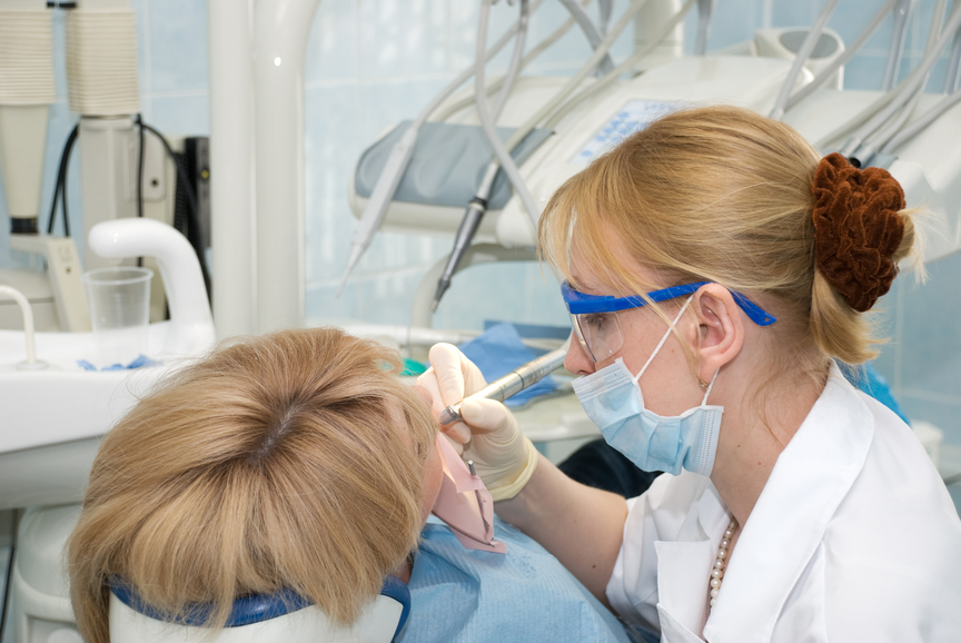 Чи можна вагітним лікувати зуби з анестезією?